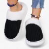 Chausson Femme Fourré Noir et Rose