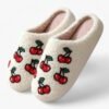 Chausson Mule Cerises Peluche Blanc