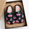 Pantoufle Noire Cerises Peluche