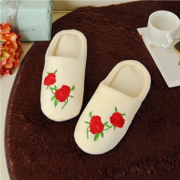Chausson Femme Rose Brodé Fleur