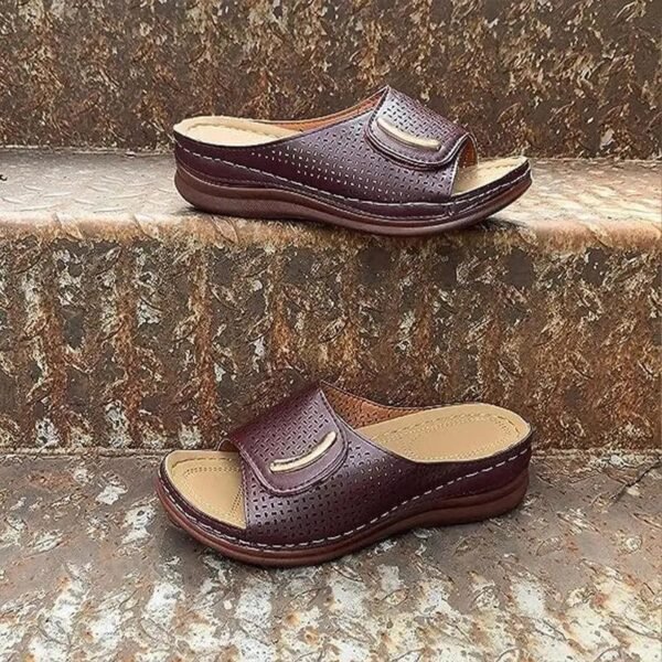 Chausson Claquette Femme Cuir Perforé