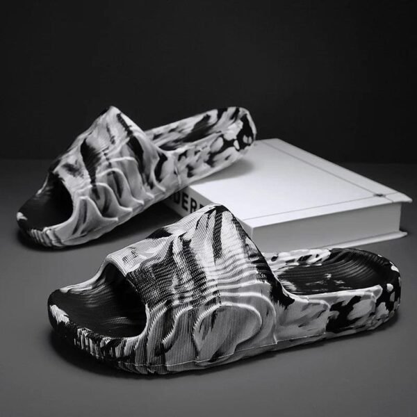 Chausson Claquette Noir et Blanc