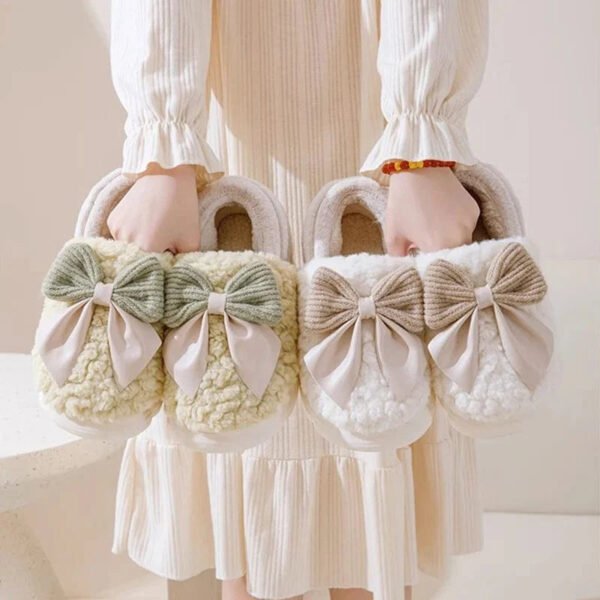 Chausson Femme Peluche Nœud Papillon